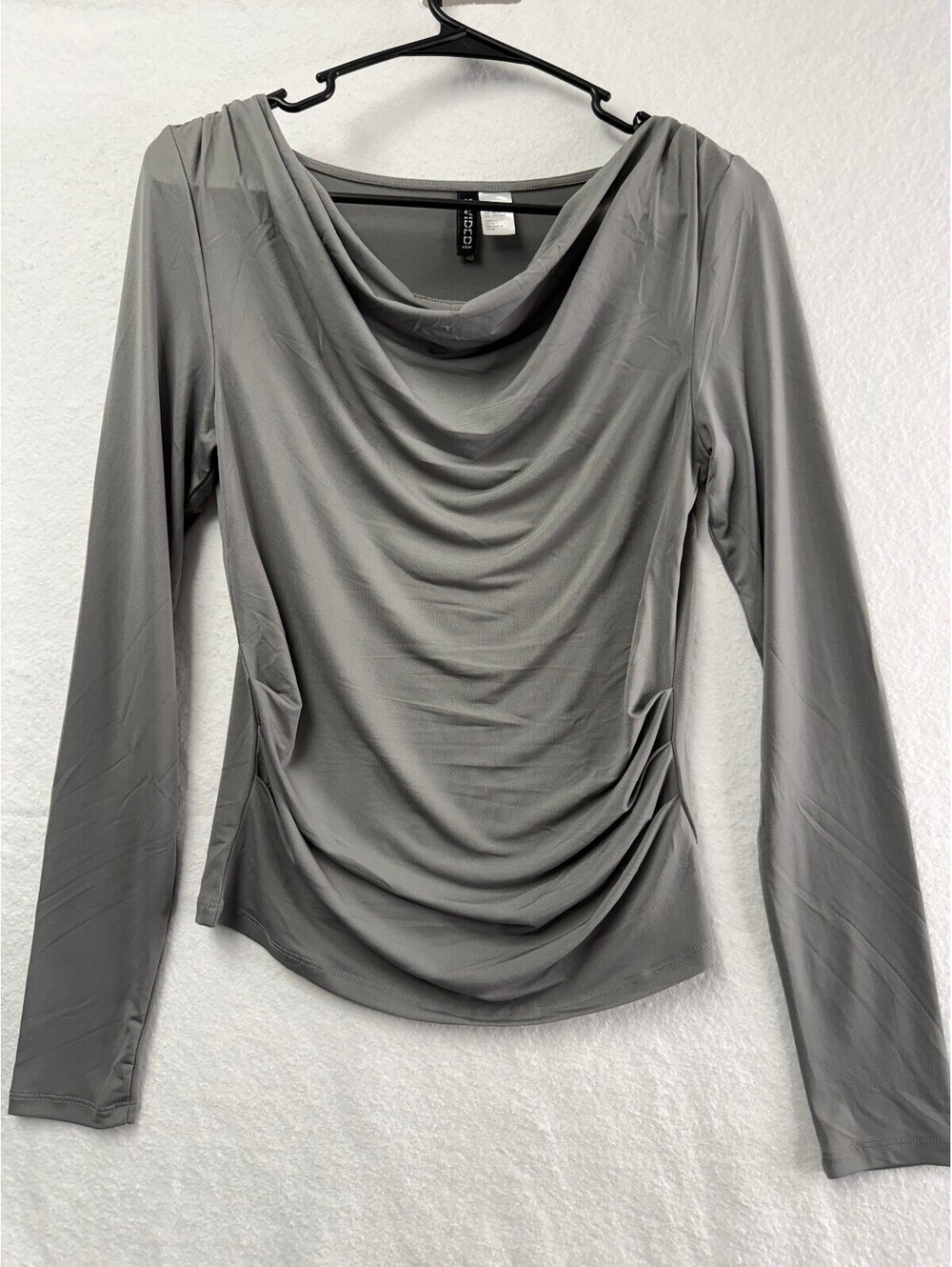 H&M Divided Women's Gray Long Sleeve Draped Top Size M